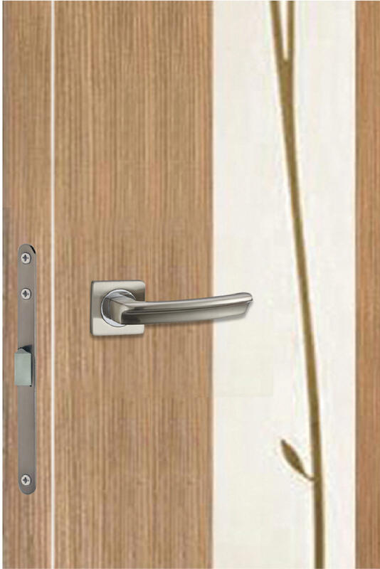 Дуб золотой, 700х2000, LR, б/врезки замка и петель, зеркало Веточки бронза