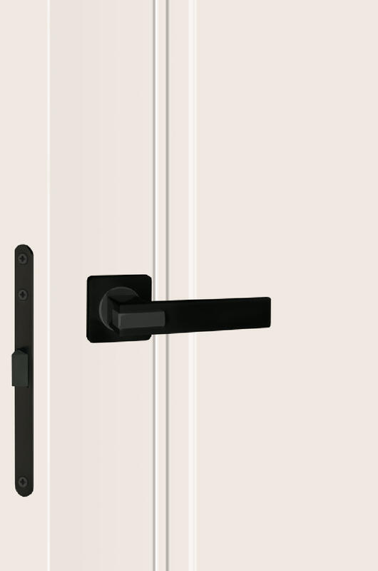 Слоновая кость, 600х2000, LR, врезка п/з. 1895Р, без врезки п/петли, б/отв. п/фурнитуру