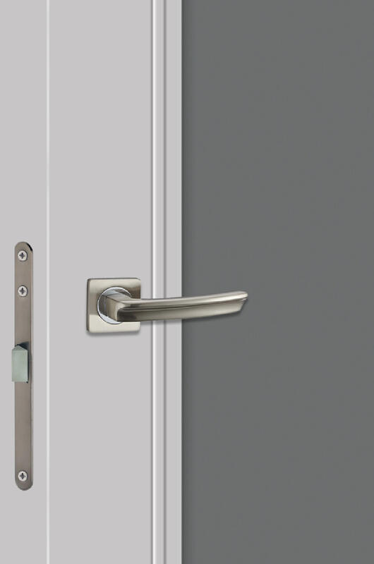 Светло-серый, 800х2000, R, врезка п/з. 1895Р, без врезки п/петли, стекло Мателюкс Графит, б/отв. п/фурнитуру