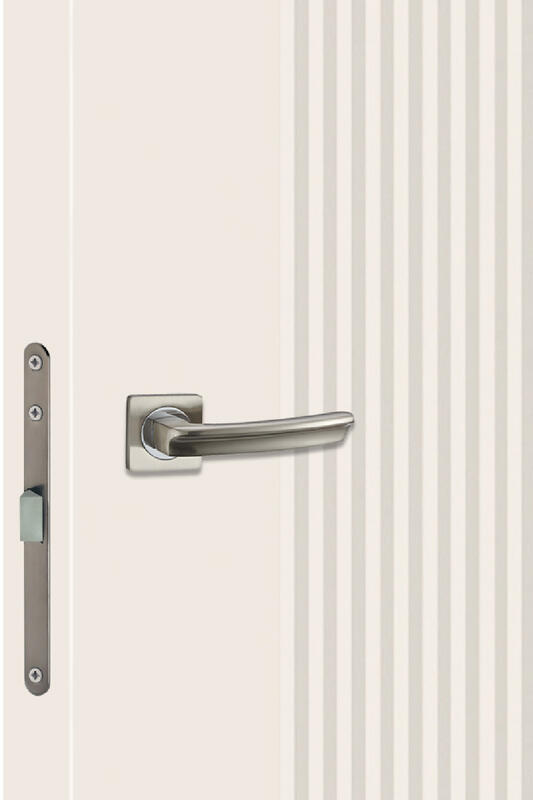 Слоновая кость, 900х2000, LR, б/врезки замка и петель, фрез. Треугольник