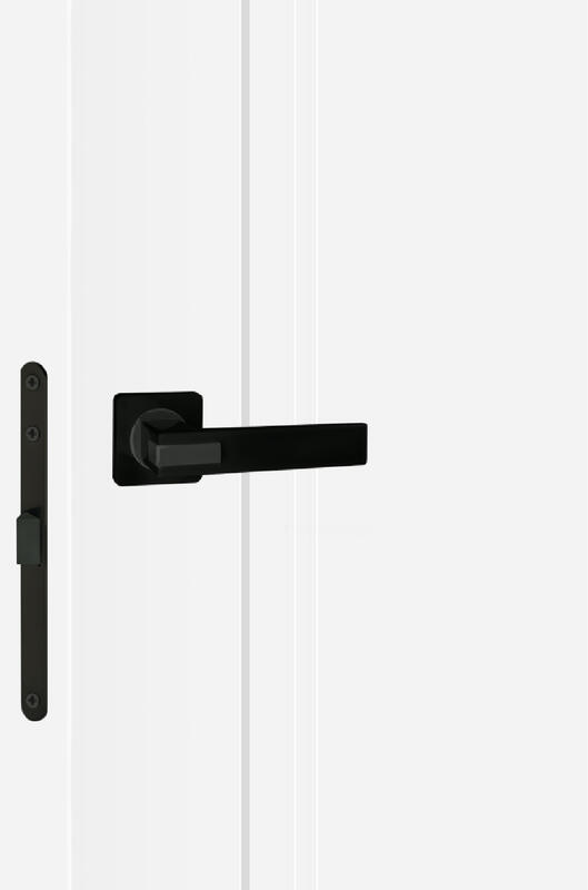 Белый, 600х2000, LR, врезка п/з. 1895, без врезки п/петли, б/отв. п/фурнитуру