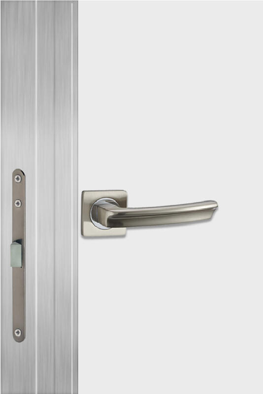 900х2000, L, з. M1895 SN, врезка п/скр. п. Kubica K6360/38 2шт, алюм. кромка с 3х ст.