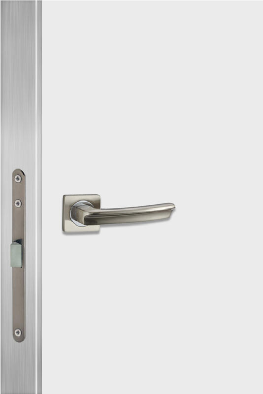 800х2100, R, з. M1895 SN, врезка п/скр. п. Kubica K1019 2шт, алюм. кромка с 4х ст.