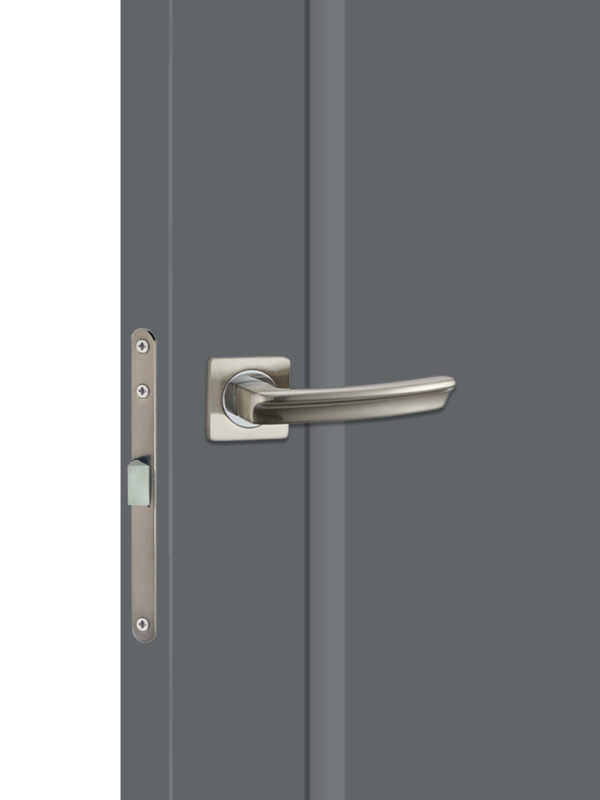 Вулкан, 700х2000, LR, б/врезки замка и петель, филенка+зеркало