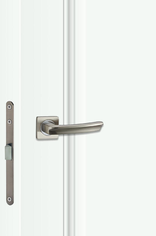 Эльбрус, 700х2000, LR, б/врезки замка и петель