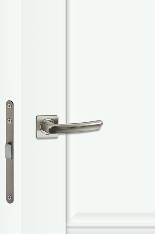 Эльбрус, 900х2000, LR, б/врезки замка и петель