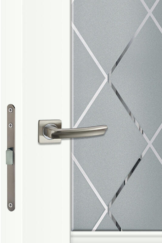 Белый Опал, 600х2000, LR, б/врезки замка и петель, стекло РОМБ светлый