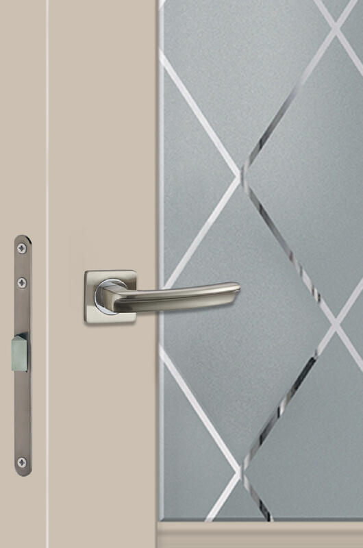 Кварцит, 900х2000, LR, б/врезки замка и петель, стекло РОМБ светлый