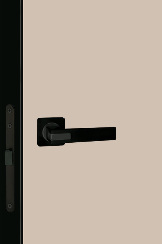 Кварцит, 600х2000, LR, б/врезки замка и петель, кромка ABS 2мм с 4х ст., цвет черный