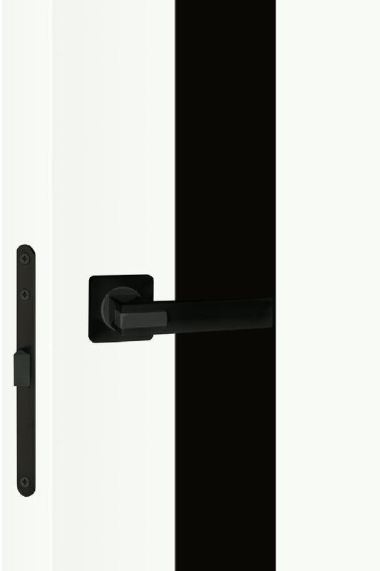 Белый Опал, 900х2000, LR, б/врезки замка и петель, стекло Лакобель черное, кромка ABS 2мм с 4х ст.