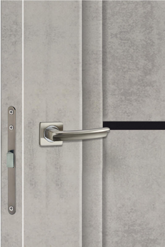 Муар светло-серый, 550х1900, LR, б/врезки замка и петель, стекло Лакобель черное